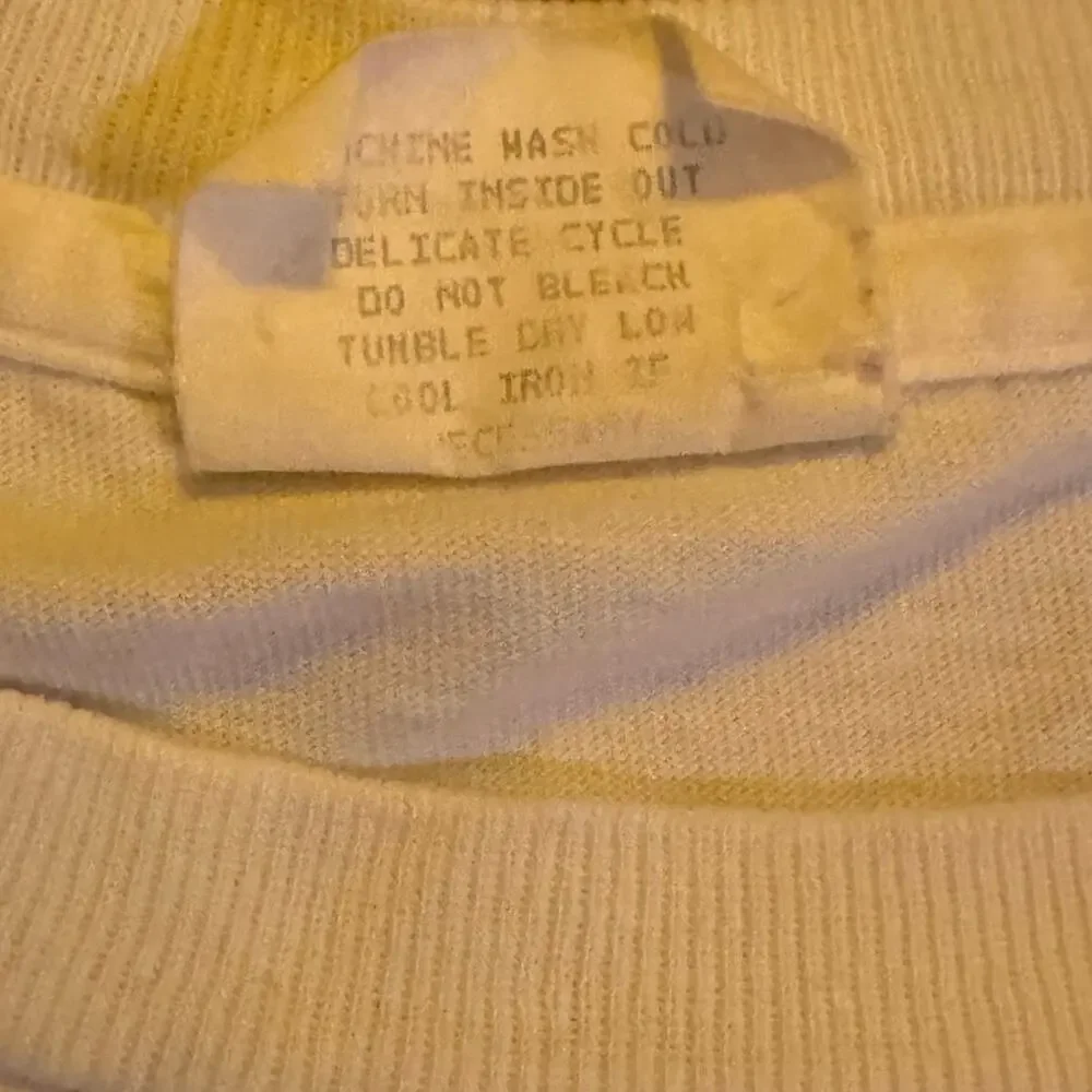 BARBARA KRUGER Liz Claiborne Stop Domestic Violence 1992 Tee, One Size P2P 23.5” - Picture 6 of 7